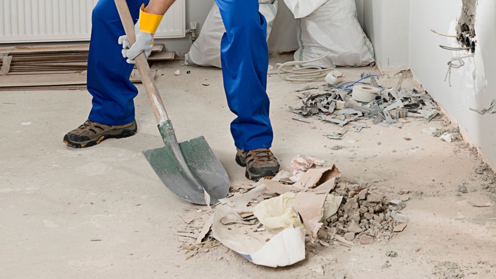 Rubbish removal and property cleanup service